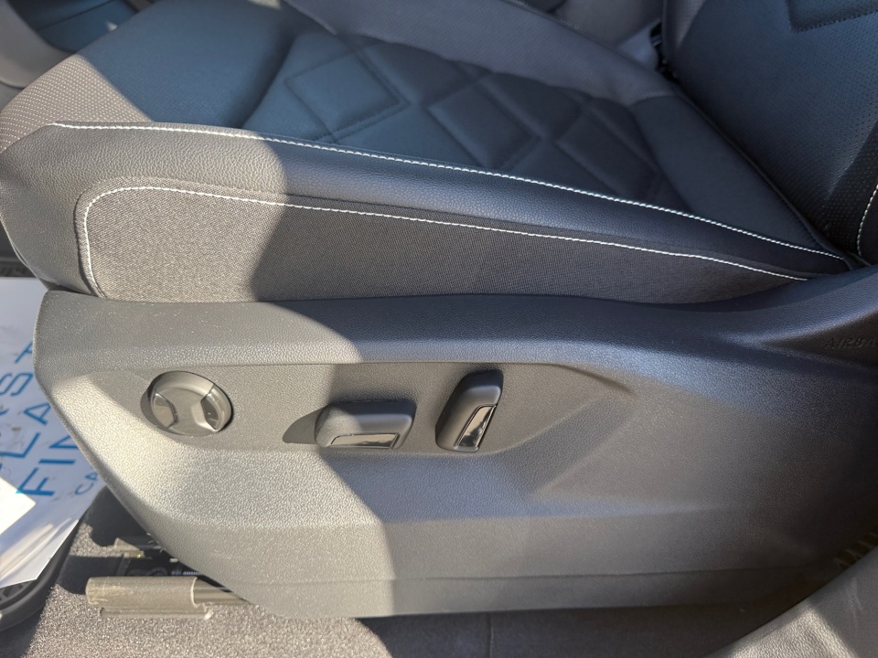 1V2HN2CA7TC531895 2026 Volkswagen Atlas SE with Technology