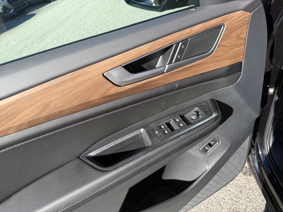 1V2HN2CA7TC531895 2026 Volkswagen Atlas SE with Technology