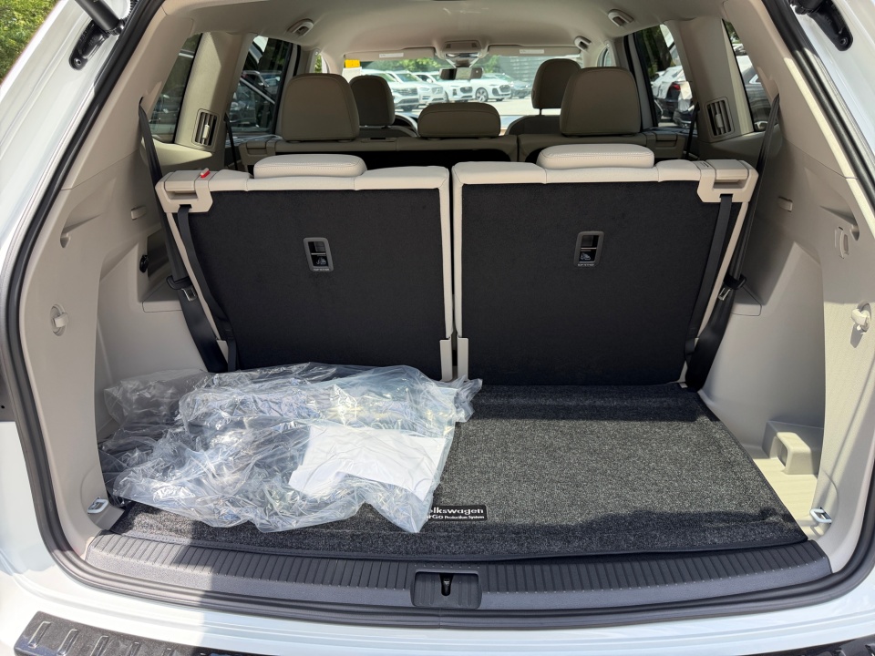 1V2HN2CA8TC583844 2026 Volkswagen Atlas SE with Technology