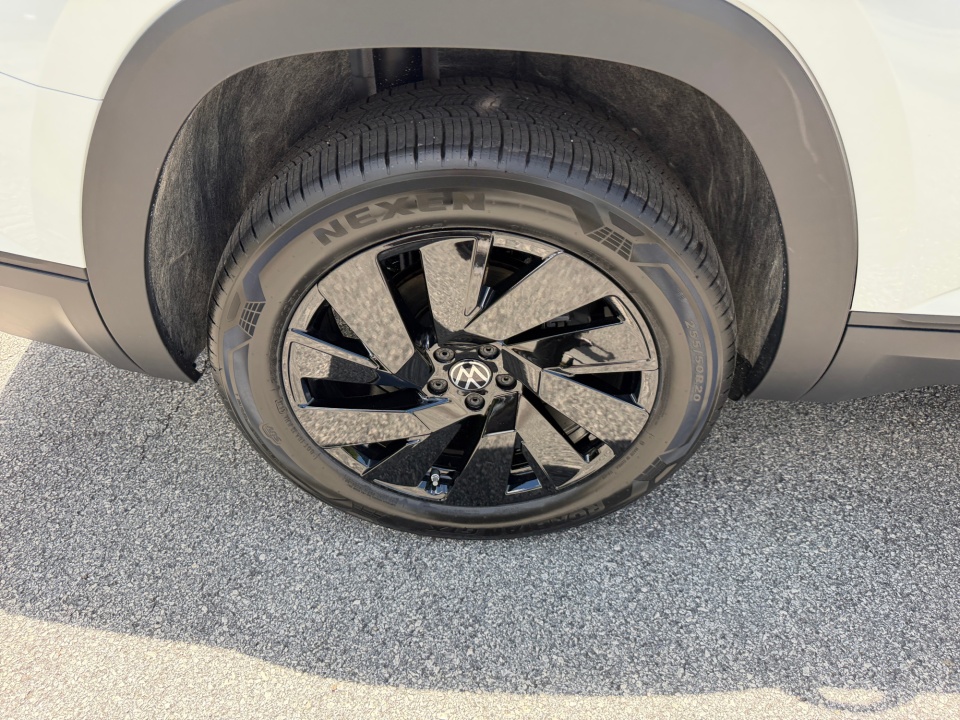 1V2HN2CA8TC583844 2026 Volkswagen Atlas SE with Technology