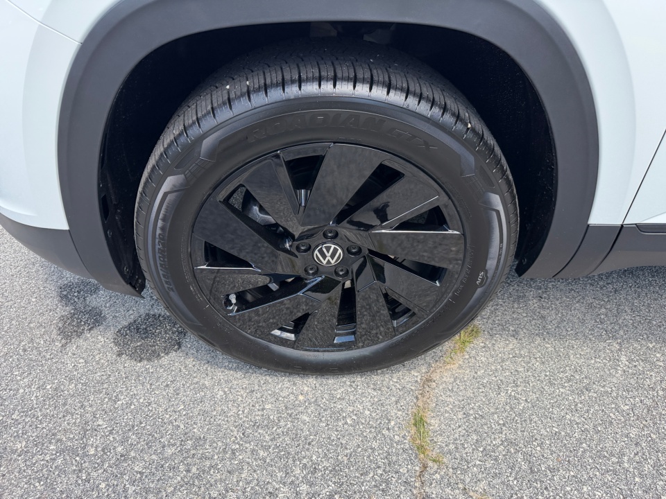 1V2HN2CA8TC583844 2026 Volkswagen Atlas SE with Technology