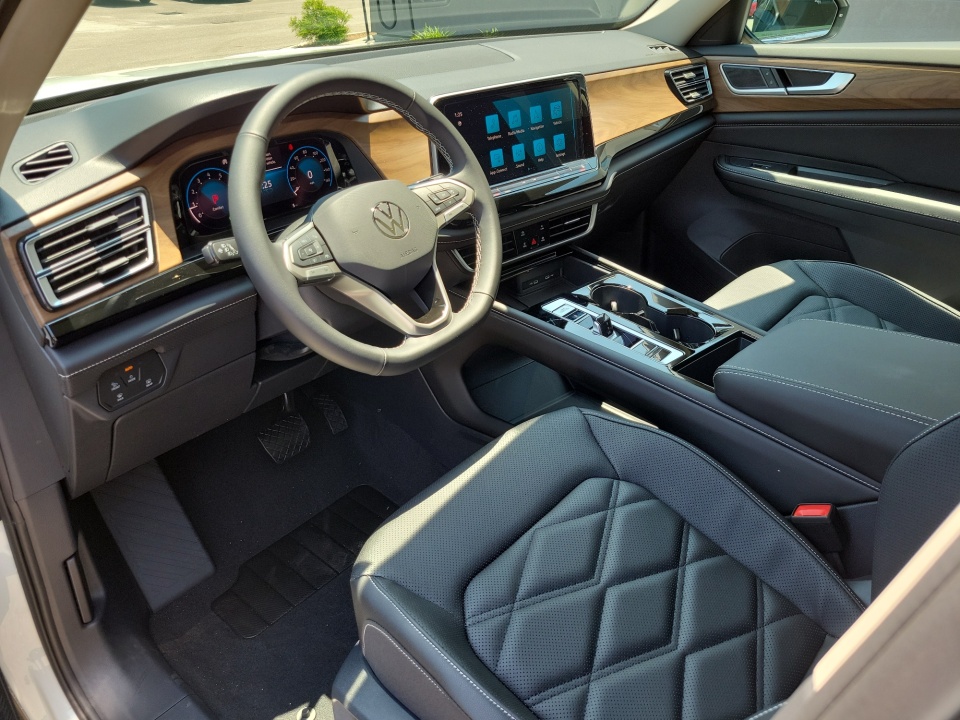 1V2JN2CA1TC592371 2026 Volkswagen Atlas 2.0T SE w/Technology