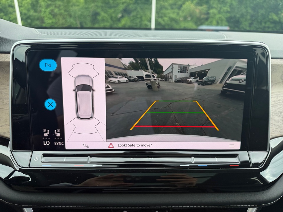 1V2JN2CA3TC569237 2026 Volkswagen Atlas SE with Technology
