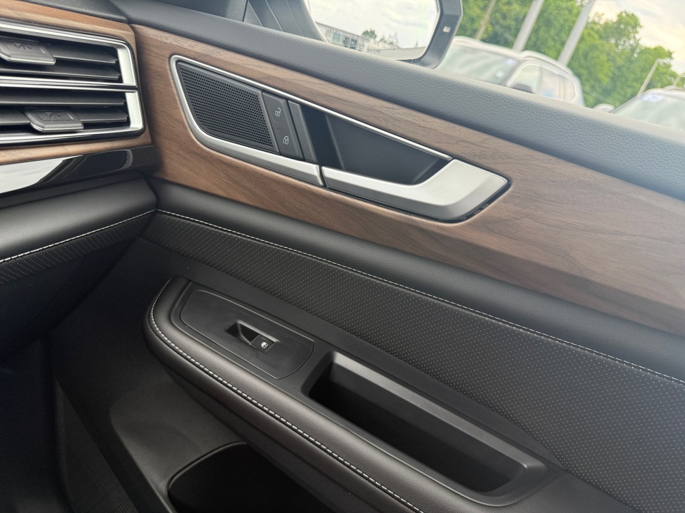 1V2JN2CA3TC569237 2026 Volkswagen Atlas SE with Technology