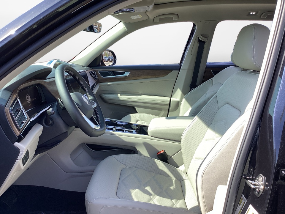 1V2JN2CA5TC550088 2026 Volkswagen Atlas SE with Technology