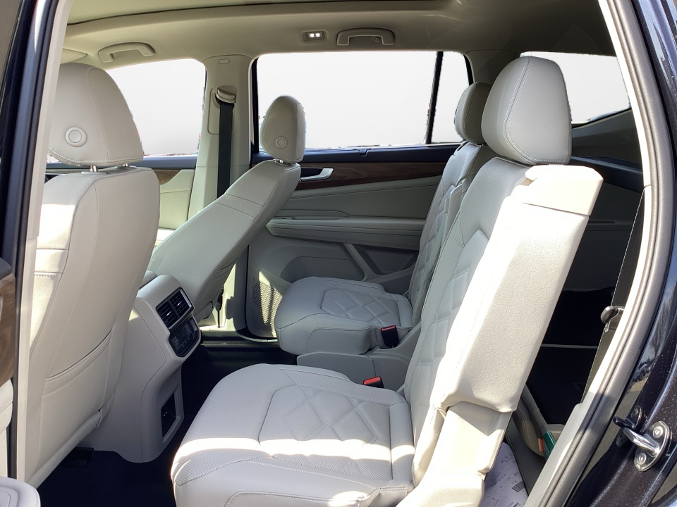 1V2JN2CA5TC550088 2026 Volkswagen Atlas SE with Technology