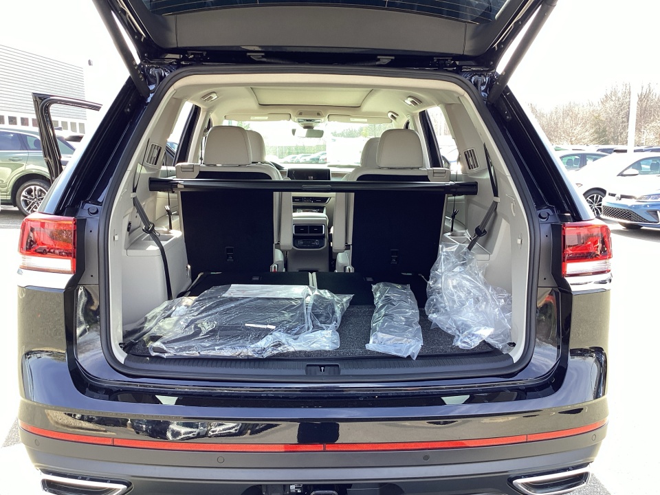 1V2JN2CA5TC550088 2026 Volkswagen Atlas SE with Technology