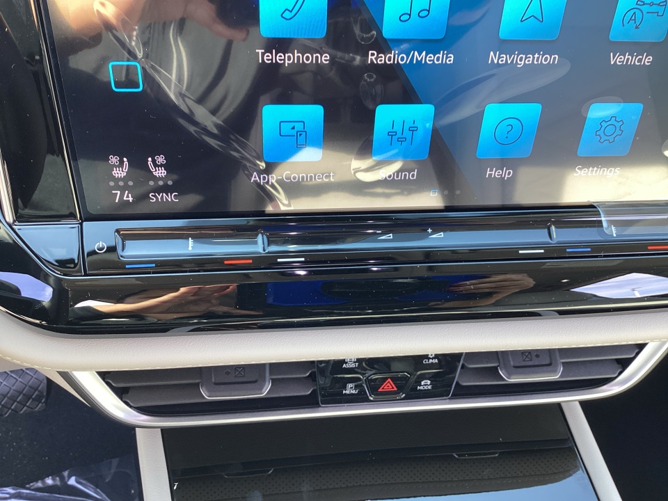 1V2JN2CA5TC550088 2026 Volkswagen Atlas SE with Technology