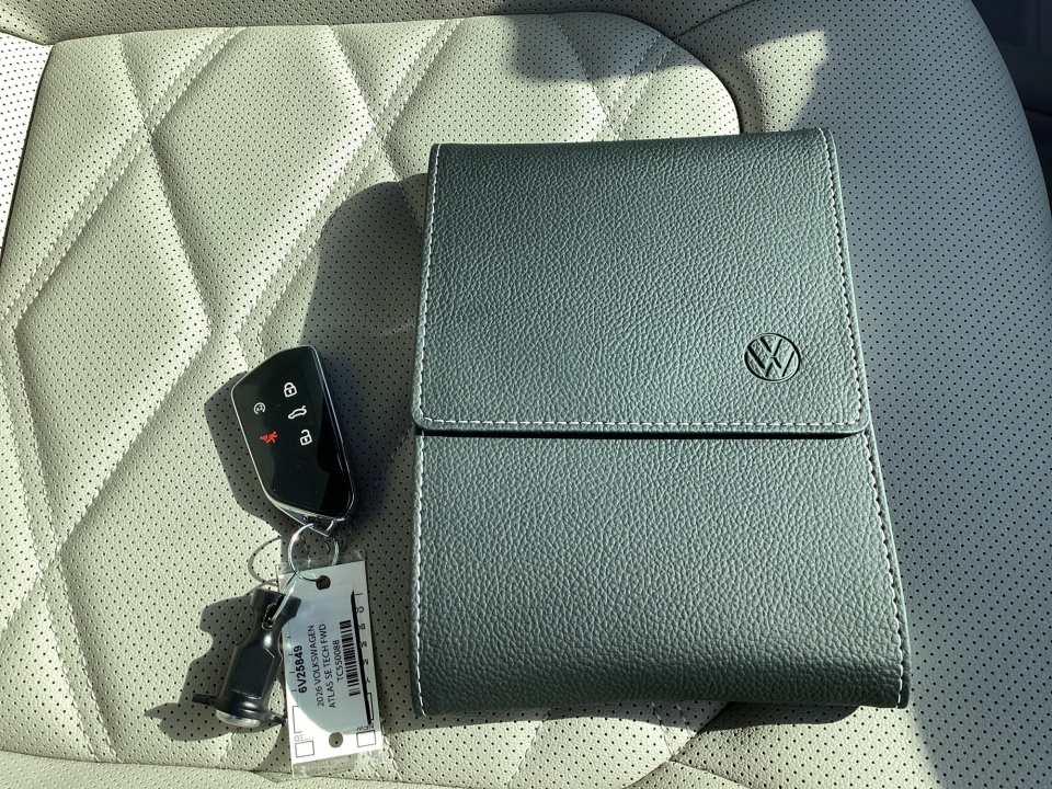 1V2JN2CA5TC550088 2026 Volkswagen Atlas SE with Technology