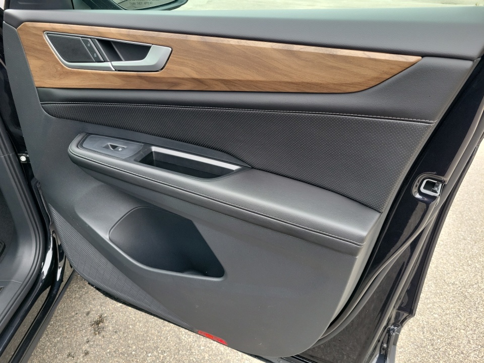 1V2JN2CA7TC546527 2026 Volkswagen Atlas SE with Technology