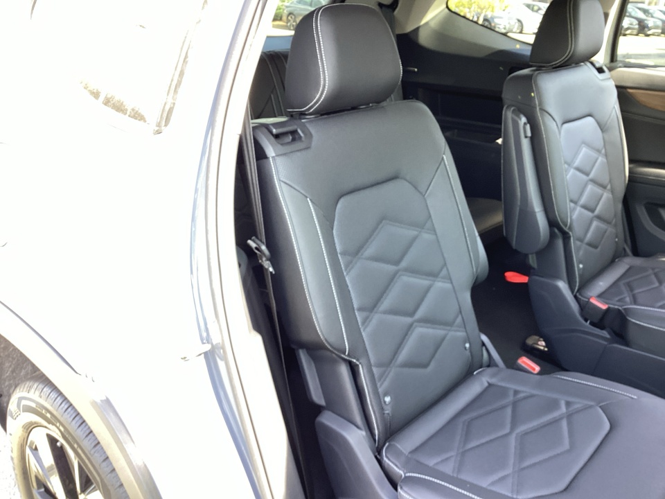 1V2JN2CA7TC548455 2026 Volkswagen Atlas SE with Technology