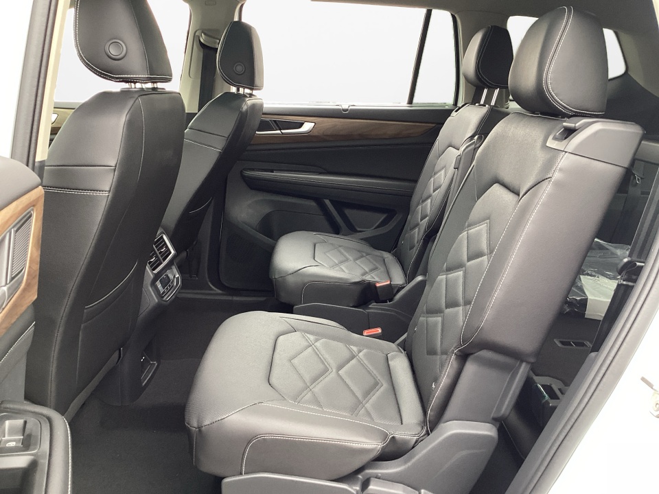 1V2JN2CA8TC525881 2026 Volkswagen Atlas SE with Technology