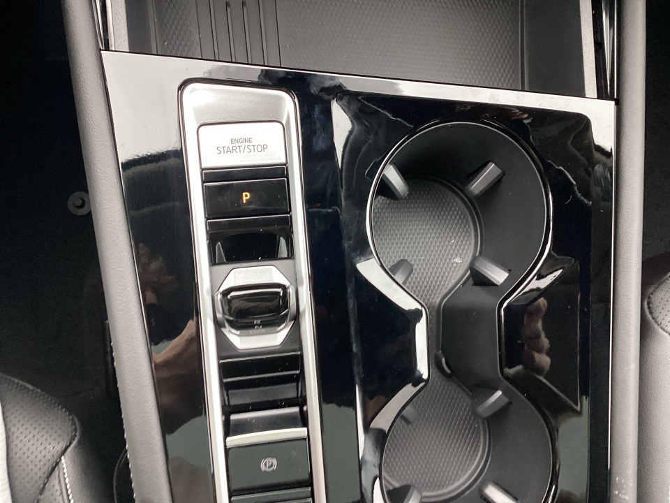 1V2JN2CA8TC525881 2026 Volkswagen Atlas SE with Technology