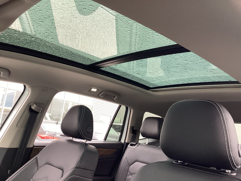 1V2JN2CA8TC525881 2026 Volkswagen Atlas SE with Technology