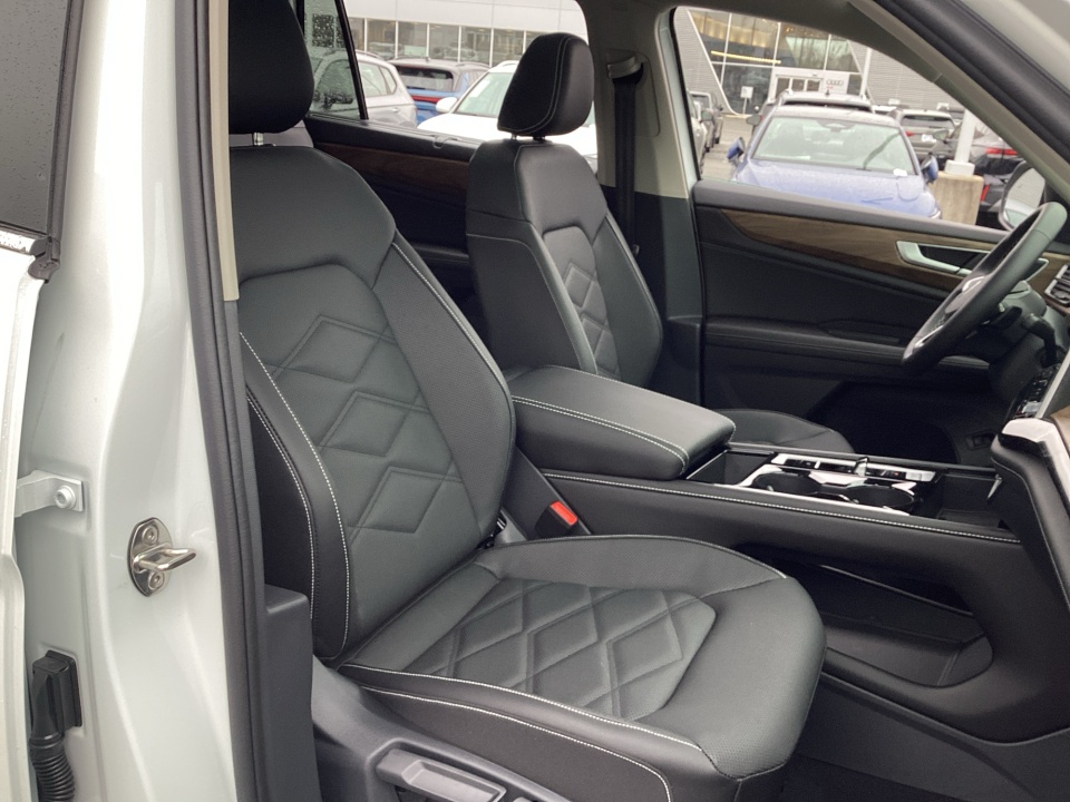 1V2JN2CA8TC525881 2026 Volkswagen Atlas SE with Technology