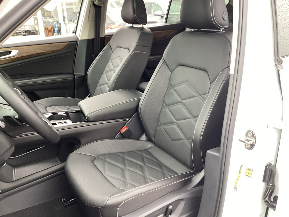 1V2JN2CA8TC525881 2026 Volkswagen Atlas SE with Technology