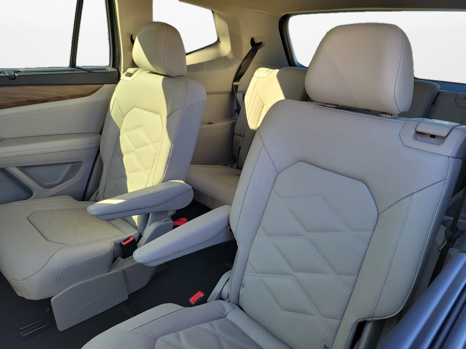 1V2JN2CA8TC533608 2026 Volkswagen Atlas SE with Technology