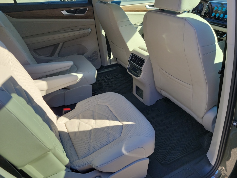 1V2JN2CA8TC533608 2026 Volkswagen Atlas SE with Technology