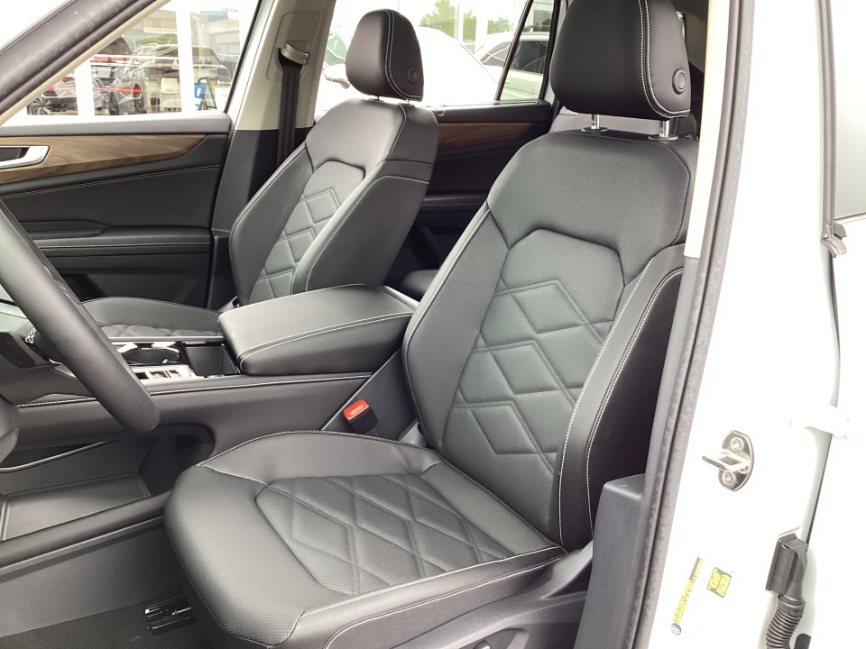 1V2JN2CA8TC569153 2026 Volkswagen Atlas SE with Technology