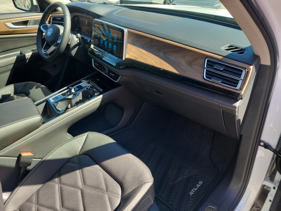 1V2JN2CA9TC537991 2026 Volkswagen Atlas SE with Technology