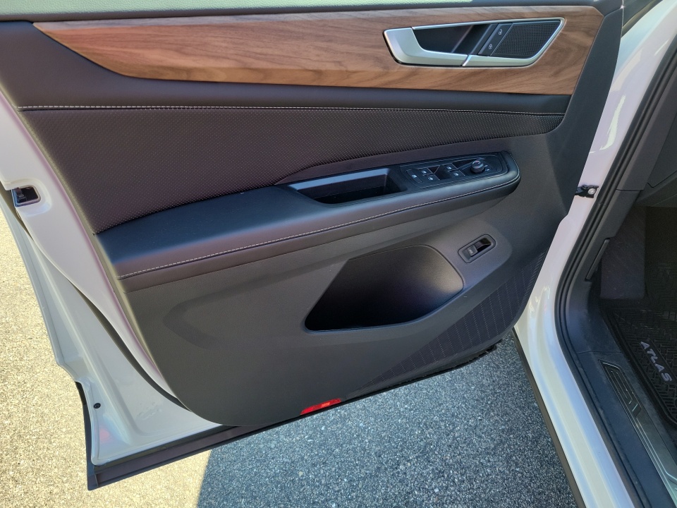 1V2JN2CA9TC537991 2026 Volkswagen Atlas SE with Technology