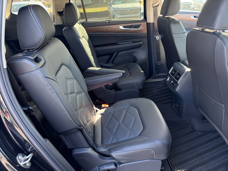 1V2JN2CAXTC540530 2026 Volkswagen Atlas SE with Technology