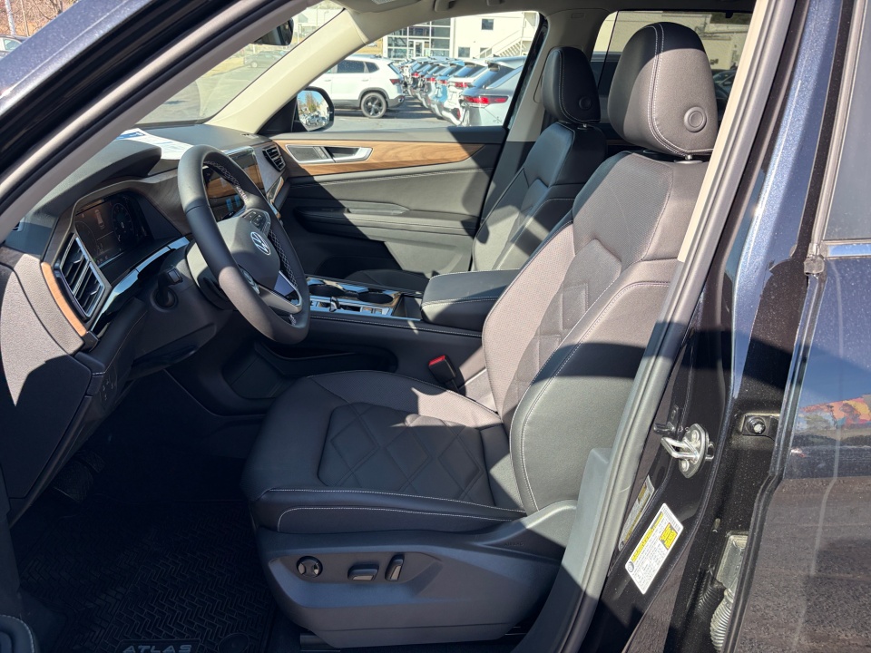 1V2JN2CAXTC540530 2026 Volkswagen Atlas SE with Technology