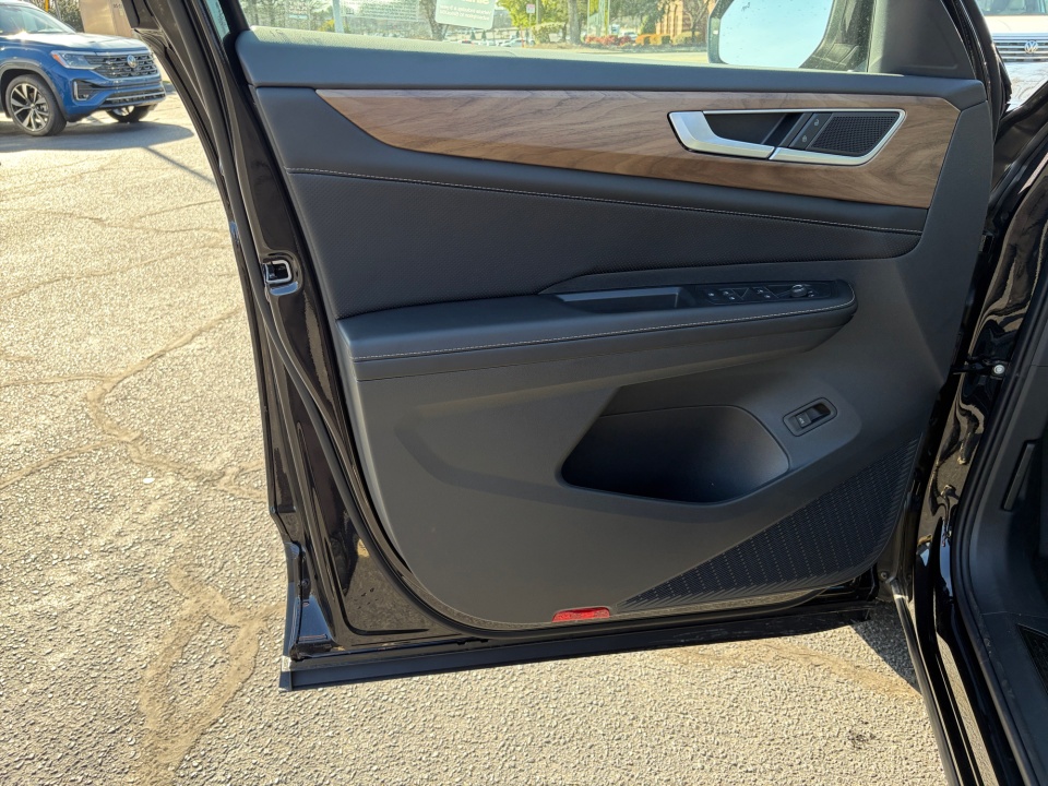 1V2JN2CAXTC540530 2026 Volkswagen Atlas SE with Technology