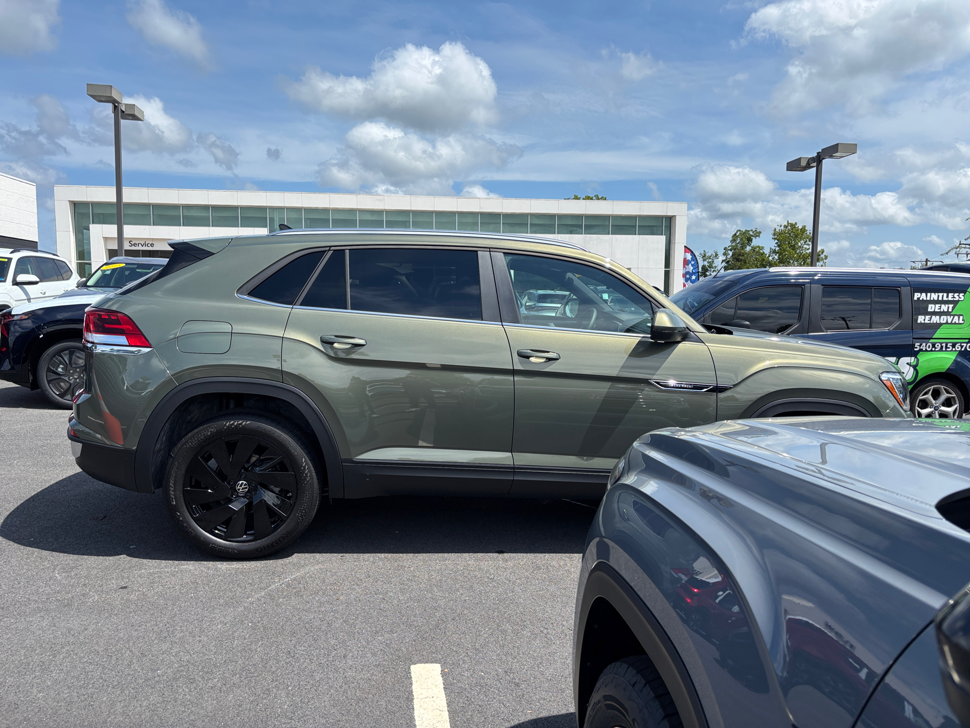 1V2KC2CA8TC232055 2026 Volkswagen Atlas Cross Sport 2.0T SE w/Technology