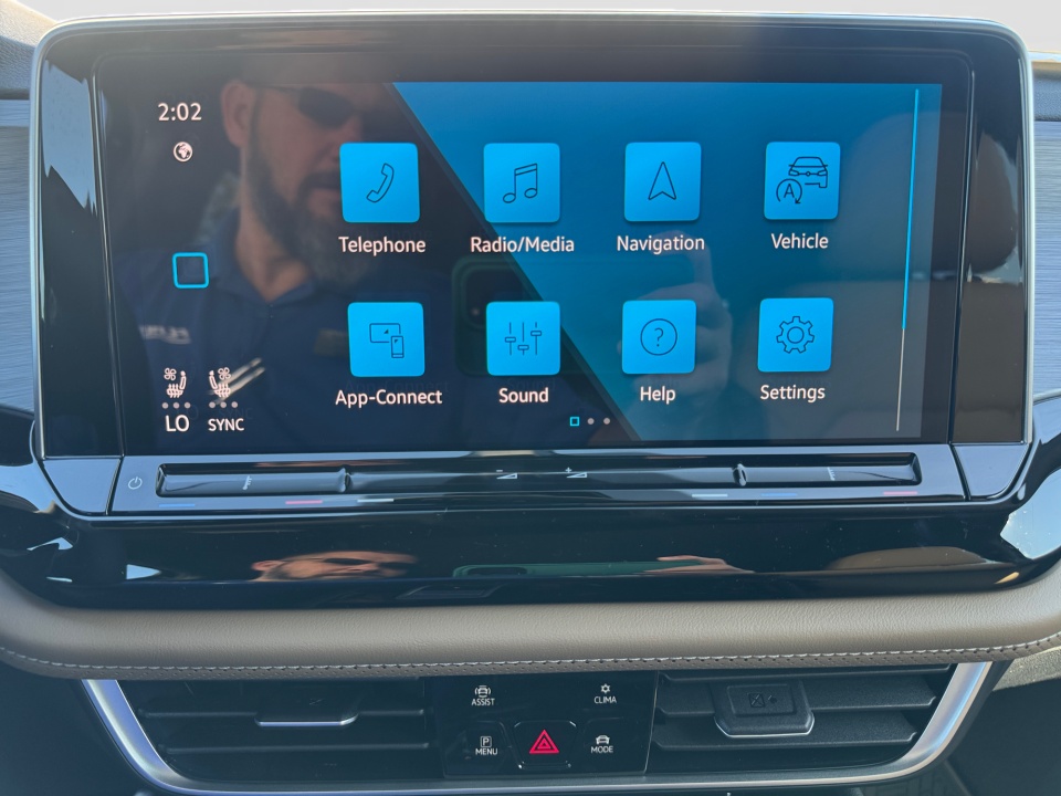 1V2KC2CA9TC208332 2026 Volkswagen Atlas Cross Sport 2.0T SE w/Technology