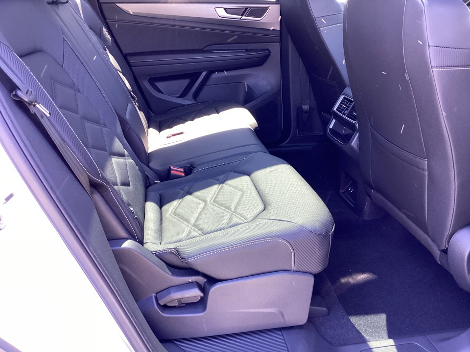 1V2KC2CAXTC221607 2026 Volkswagen Atlas Cross Sport SE with Technology