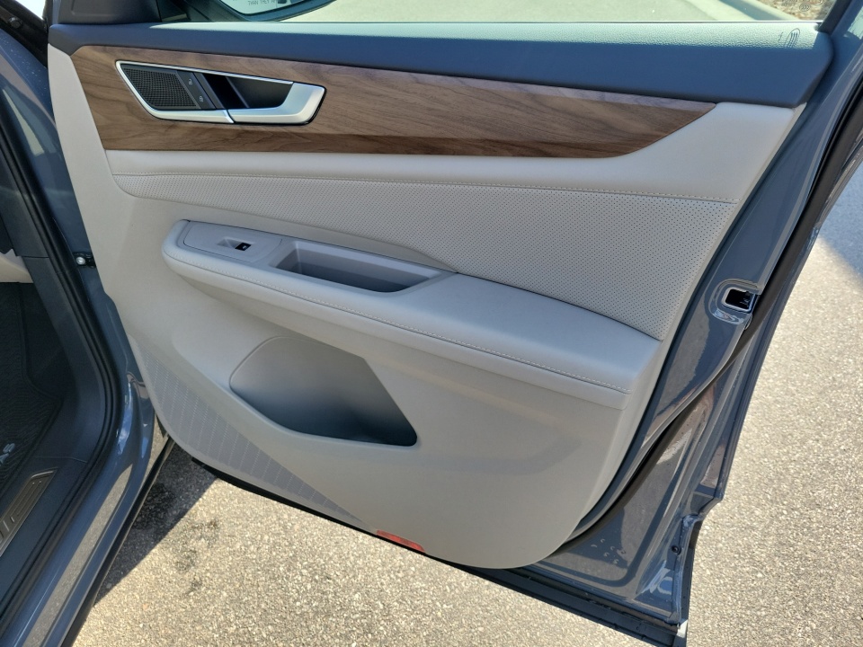 1V2KN2CA0TC535969 2026 Volkswagen Atlas SE with Technology