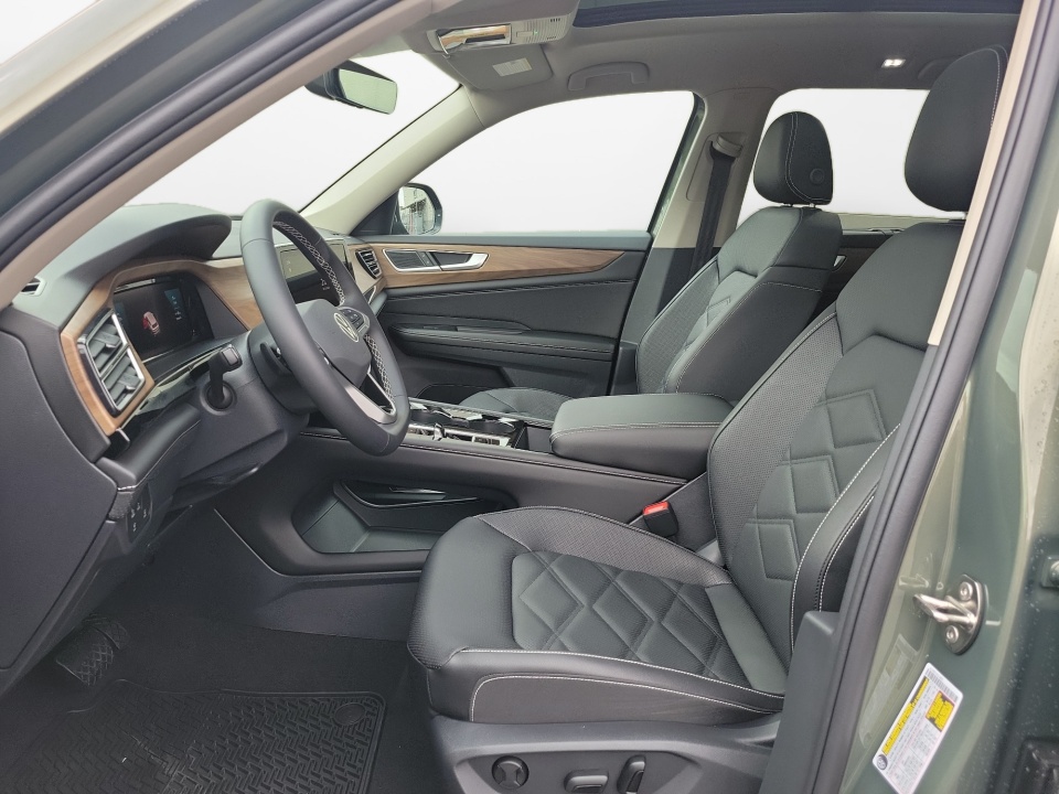 1V2KN2CA0TC537219 2026 Volkswagen Atlas SE with Technology