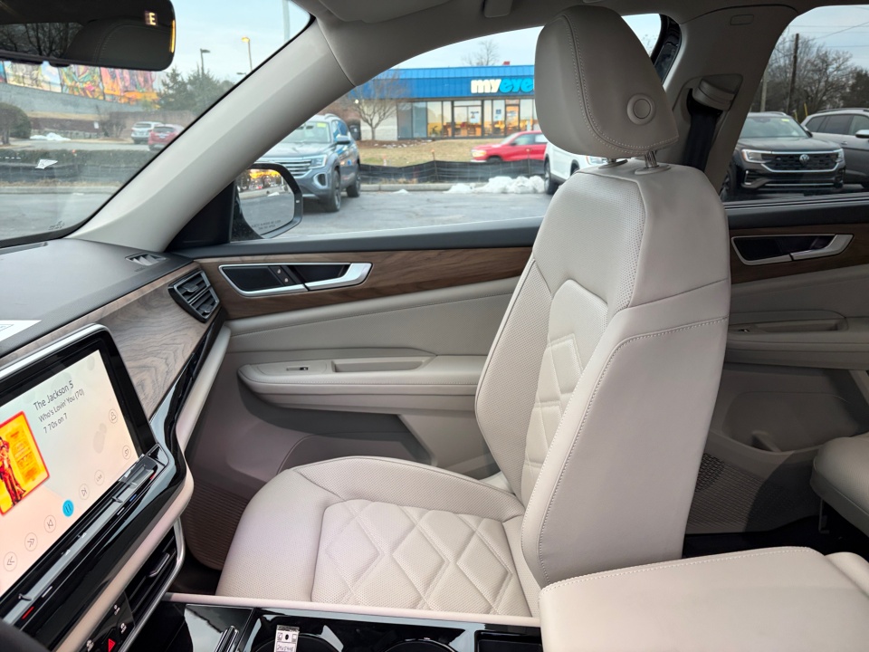 1V2KN2CA0TC541450 2026 Volkswagen Atlas SE with Technology