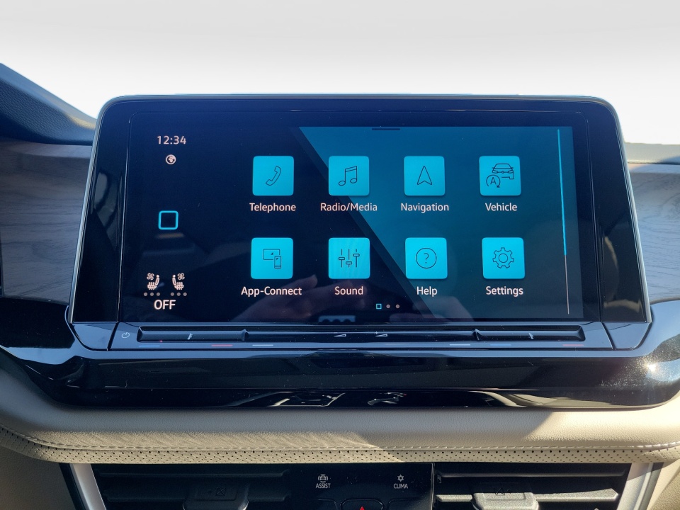 1V2KN2CA1TC539318 2026 Volkswagen Atlas SE with Technology