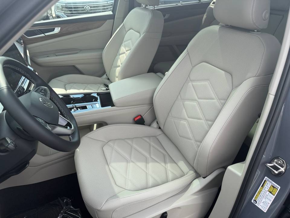 1V2KN2CA2TC583750 2026 Volkswagen Atlas SE with Technology