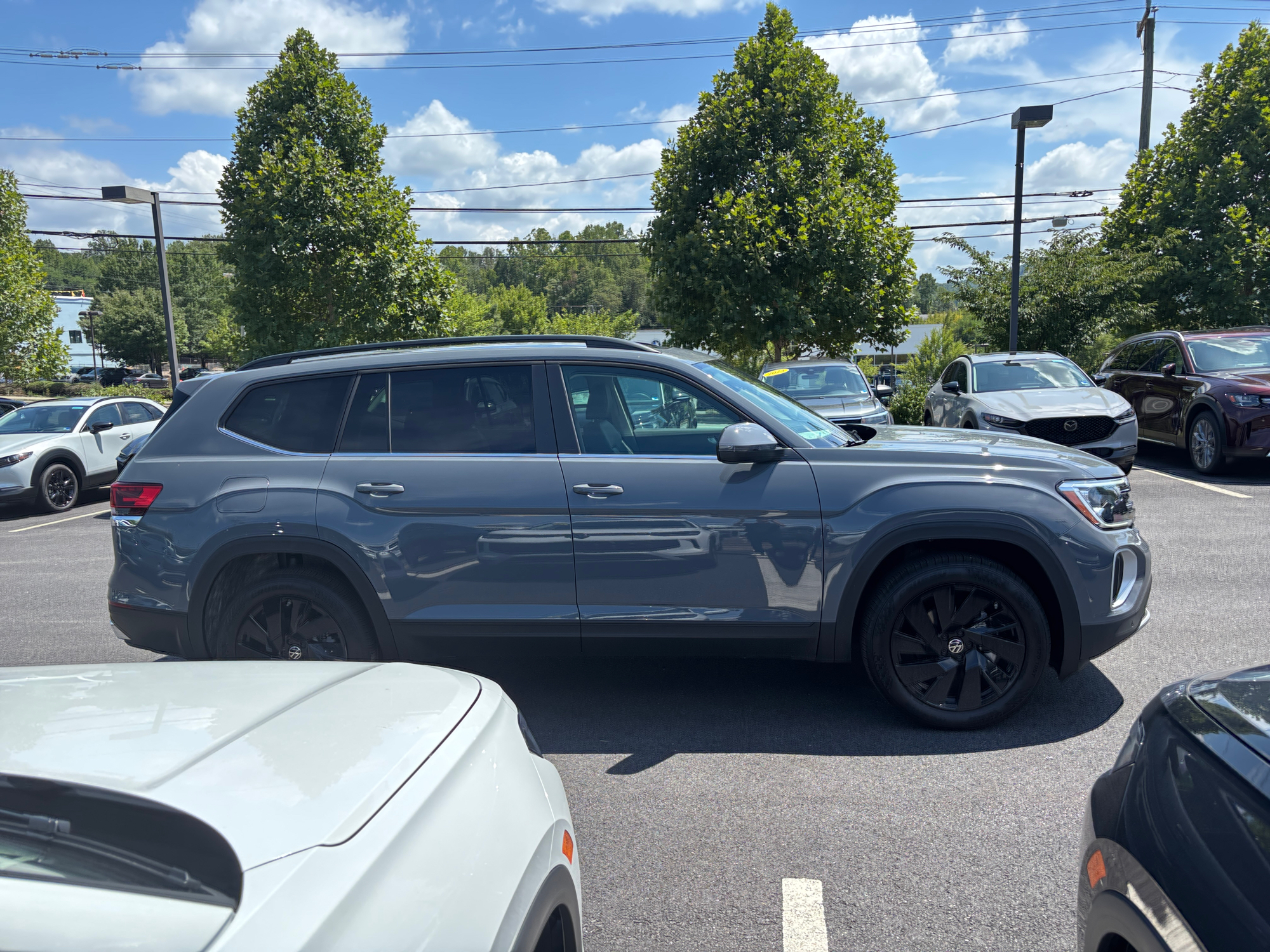 1V2KN2CA3TC582123 2026 Volkswagen Atlas SE with Technology