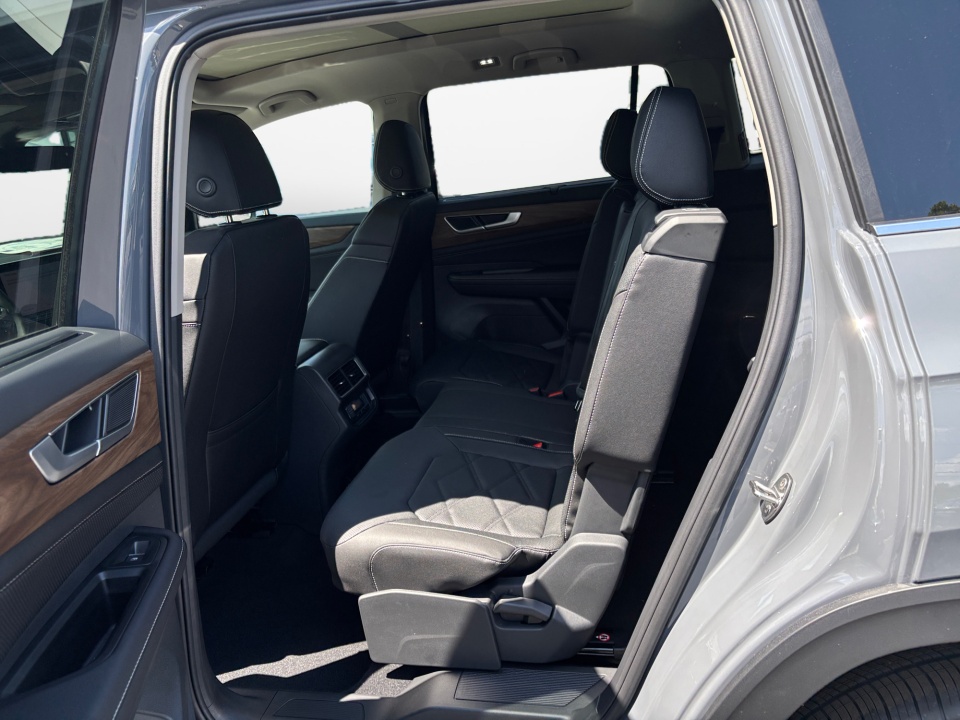 1V2KN2CA3TC582123 2026 Volkswagen Atlas SE with Technology