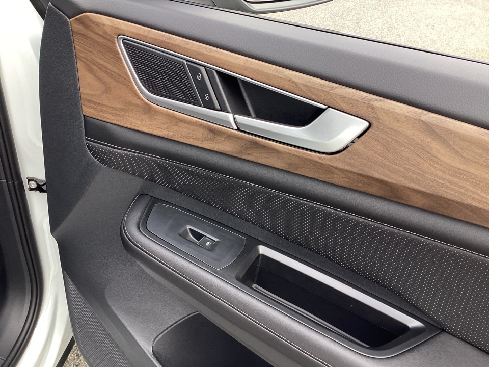 1V2KN2CA6TC536723 2026 Volkswagen Atlas SE with Technology