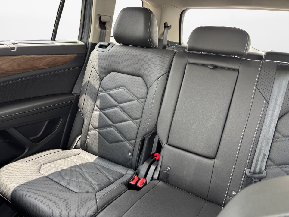 1V2KN2CA6TC580933 2026 Volkswagen Atlas SE with Technology