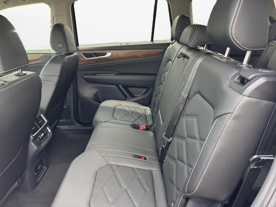 1V2KN2CA6TC580933 2026 Volkswagen Atlas SE with Technology