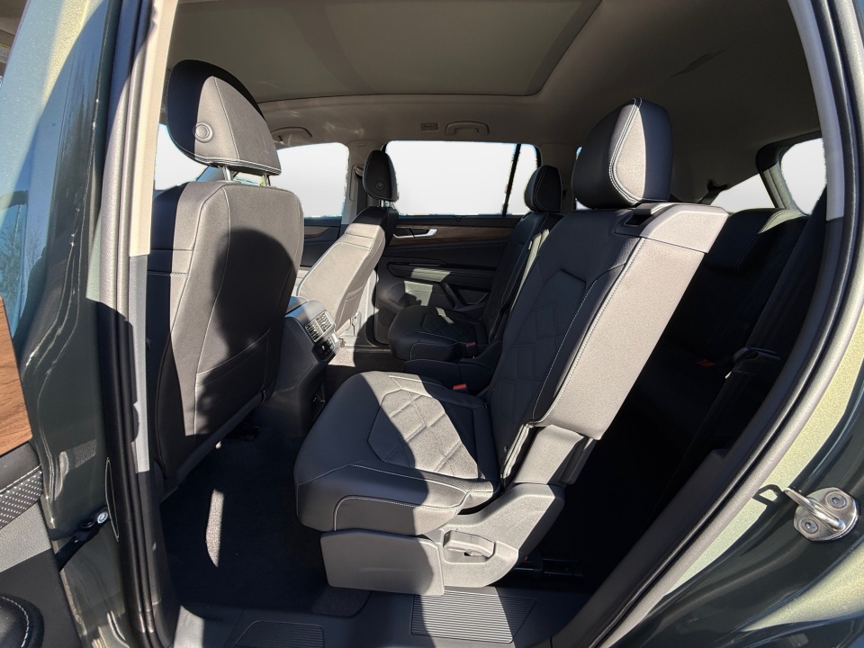 1V2KN2CA7TC529490 2026 Volkswagen Atlas SE with Technology