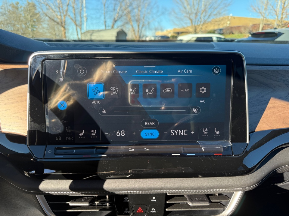 1V2KN2CA7TC529490 2026 Volkswagen Atlas SE with Technology