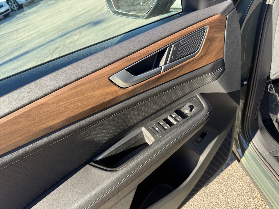 1V2KN2CA7TC529490 2026 Volkswagen Atlas SE with Technology