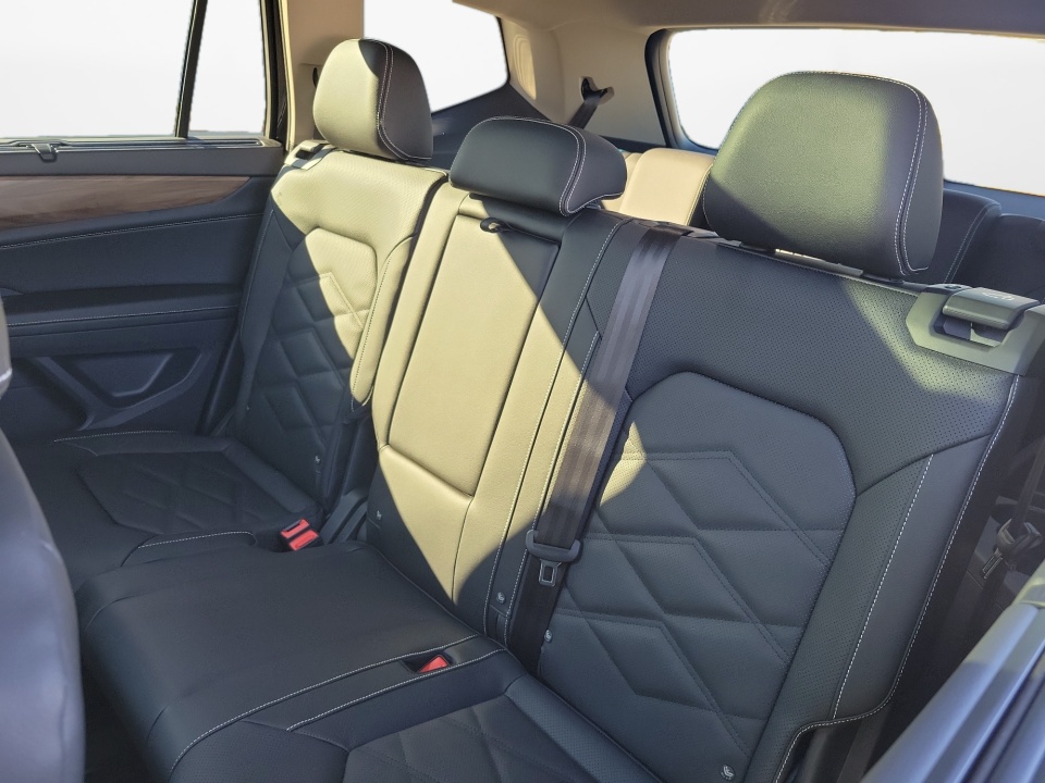 1V2KN2CA8TC533435 2026 Volkswagen Atlas SE with Technology