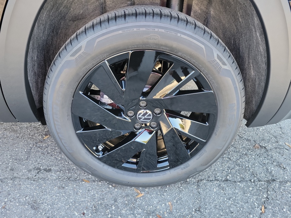 1V2KN2CA8TC533435 2026 Volkswagen Atlas SE with Technology