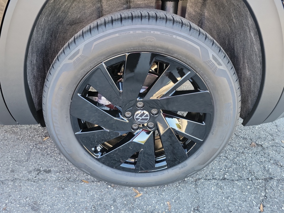 1V2KN2CA8TC533435 2026 Volkswagen Atlas SE with Technology