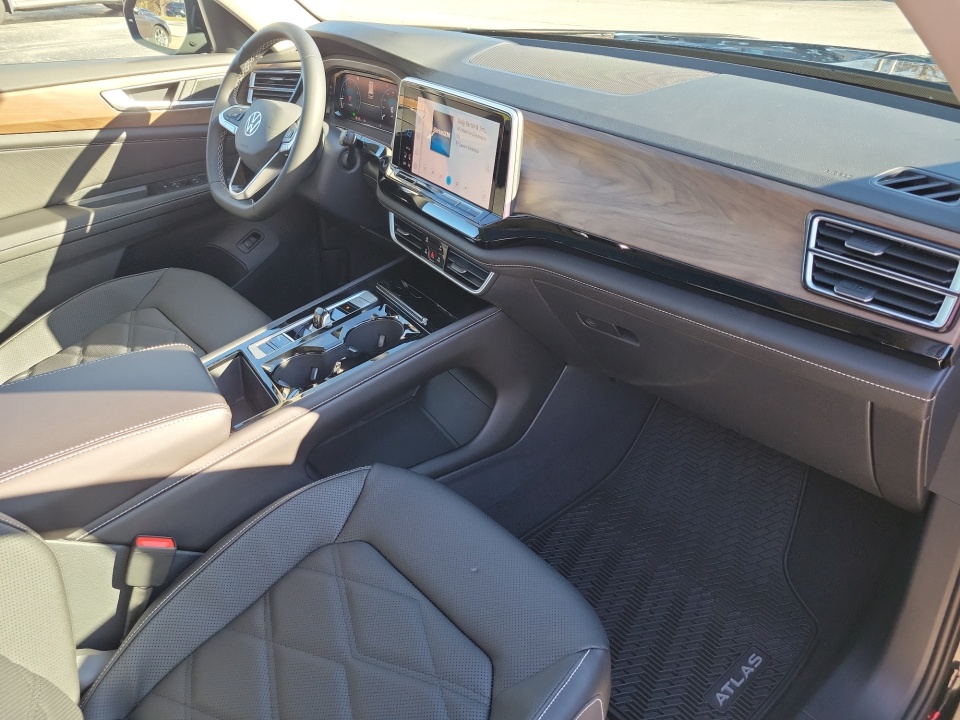 1V2KN2CA8TC533435 2026 Volkswagen Atlas SE with Technology