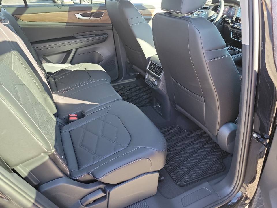 1V2KN2CA8TC533435 2026 Volkswagen Atlas SE with Technology