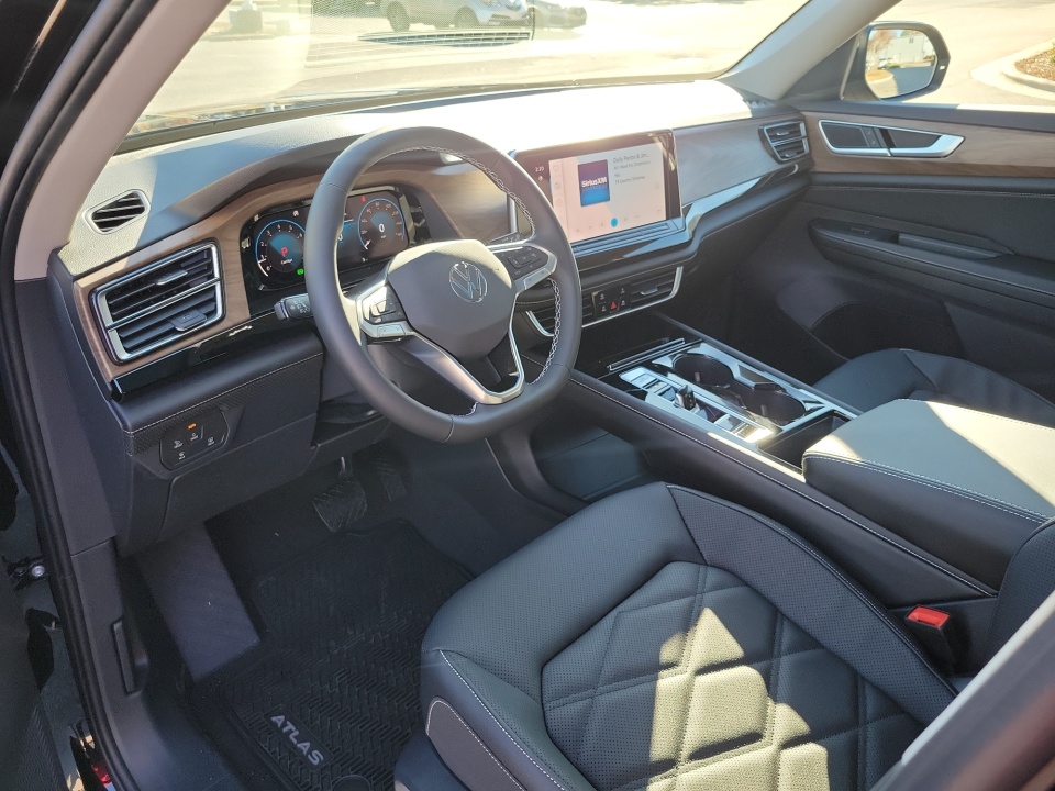 1V2KN2CA8TC533435 2026 Volkswagen Atlas SE with Technology